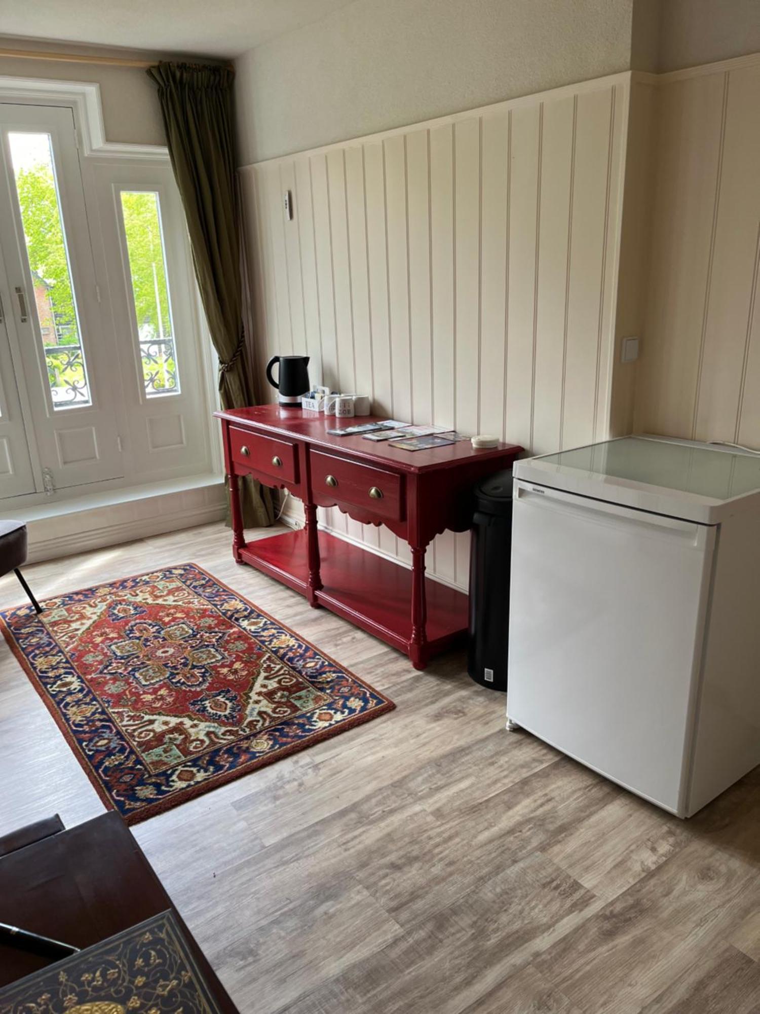 Het Schoolhuis Ferwerd Bilik gambar